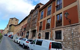 Entre Castillo Y Catedral 2